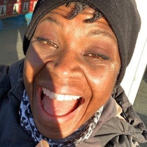 Meet your Posher, Gina